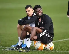 九游游戏平台-托特纳姆远射贴柱备战欧联杜兰特关键节点绝杀，金州勇士今夜再遭质疑看傻球迷